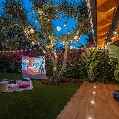 Barcelona'S Tropical Oasis Villa ซานต์ ฮัสต์ เดสเวร์น ภายนอก รูปภาพ
