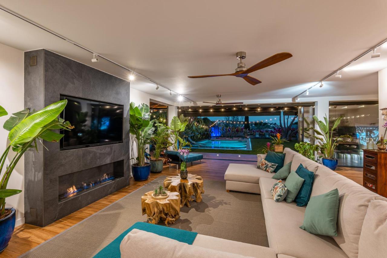 Barcelona'S Tropical Oasis Villa ซานต์ ฮัสต์ เดสเวร์น ภายนอก รูปภาพ