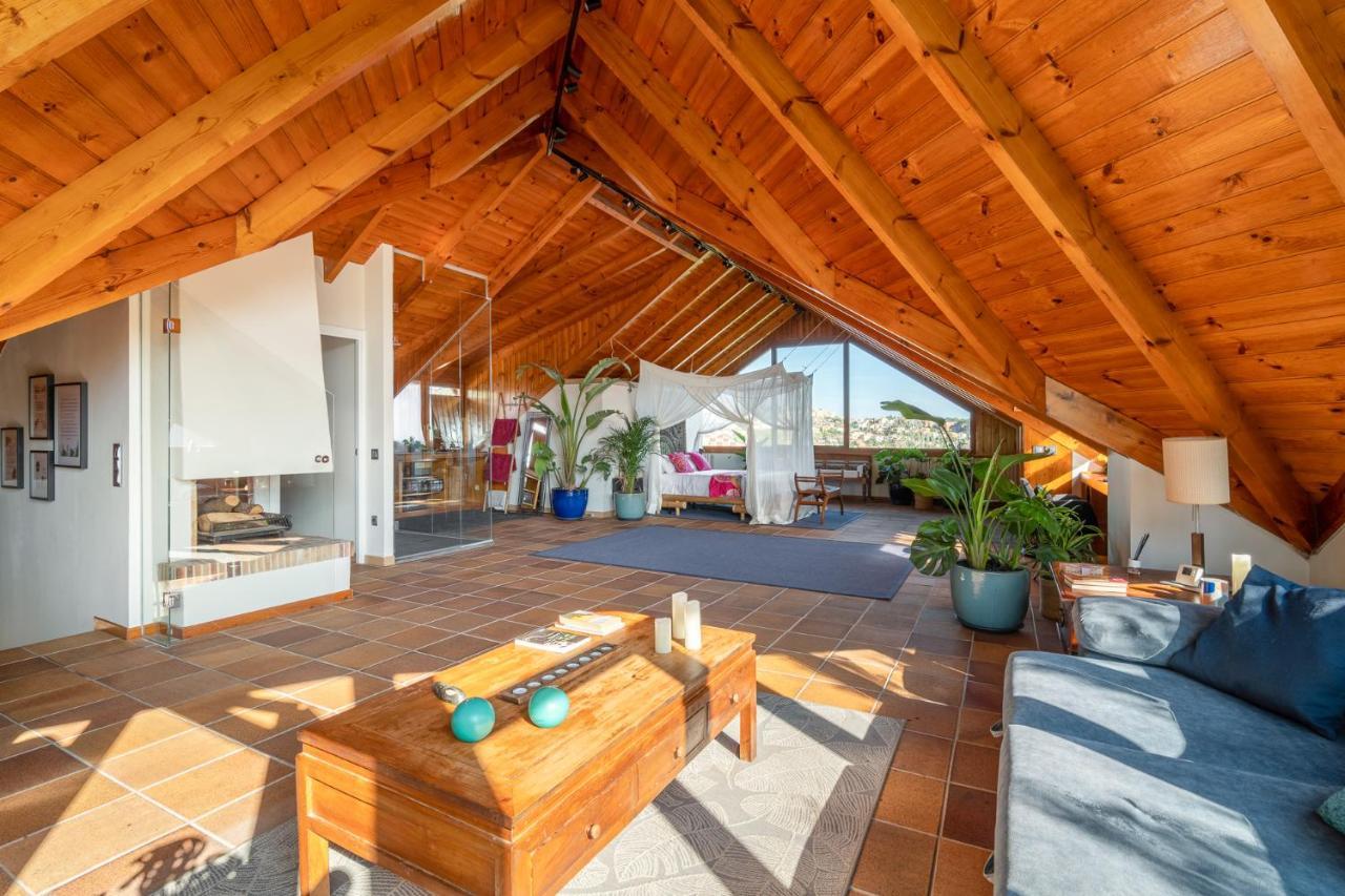 Barcelona'S Tropical Oasis Villa ซานต์ ฮัสต์ เดสเวร์น ภายนอก รูปภาพ