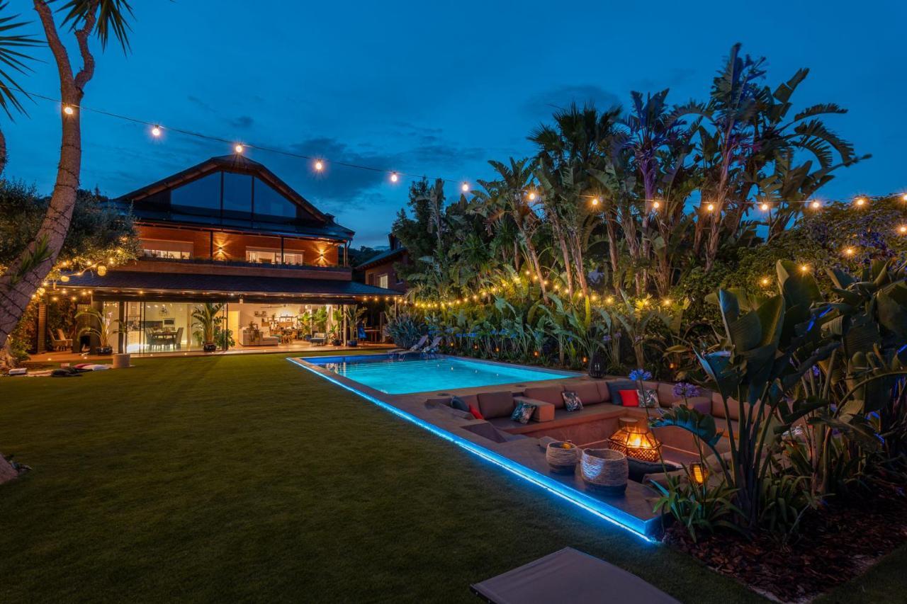 Barcelona'S Tropical Oasis Villa ซานต์ ฮัสต์ เดสเวร์น ภายนอก รูปภาพ