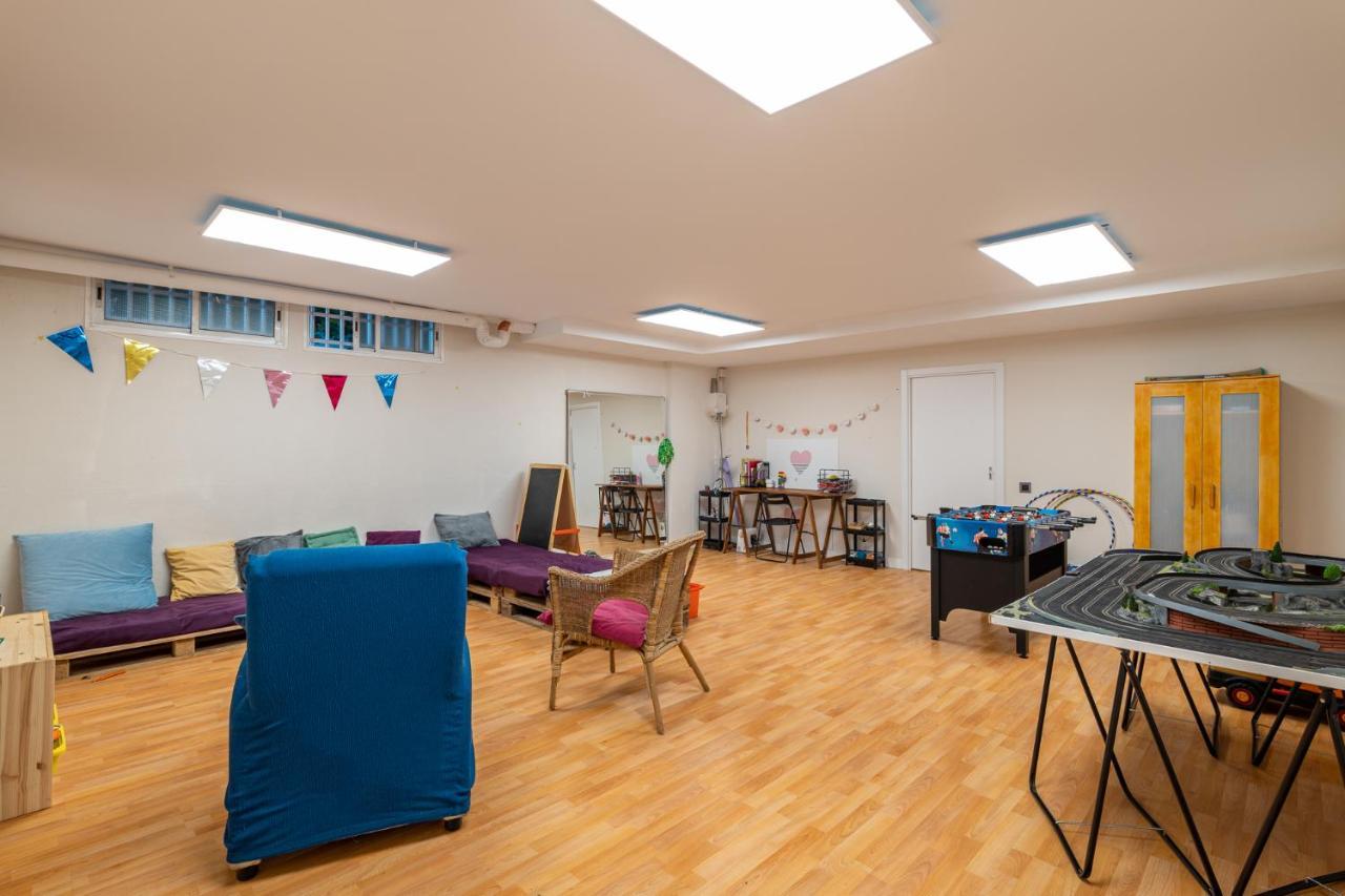 Barcelona'S Tropical Oasis Villa ซานต์ ฮัสต์ เดสเวร์น ภายนอก รูปภาพ