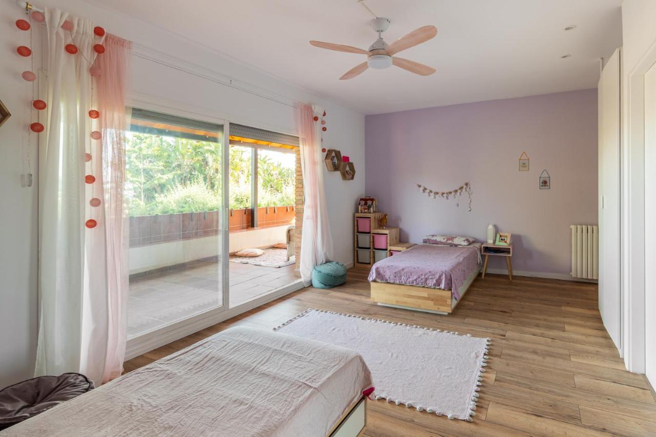 Barcelona'S Tropical Oasis Villa ซานต์ ฮัสต์ เดสเวร์น ภายนอก รูปภาพ