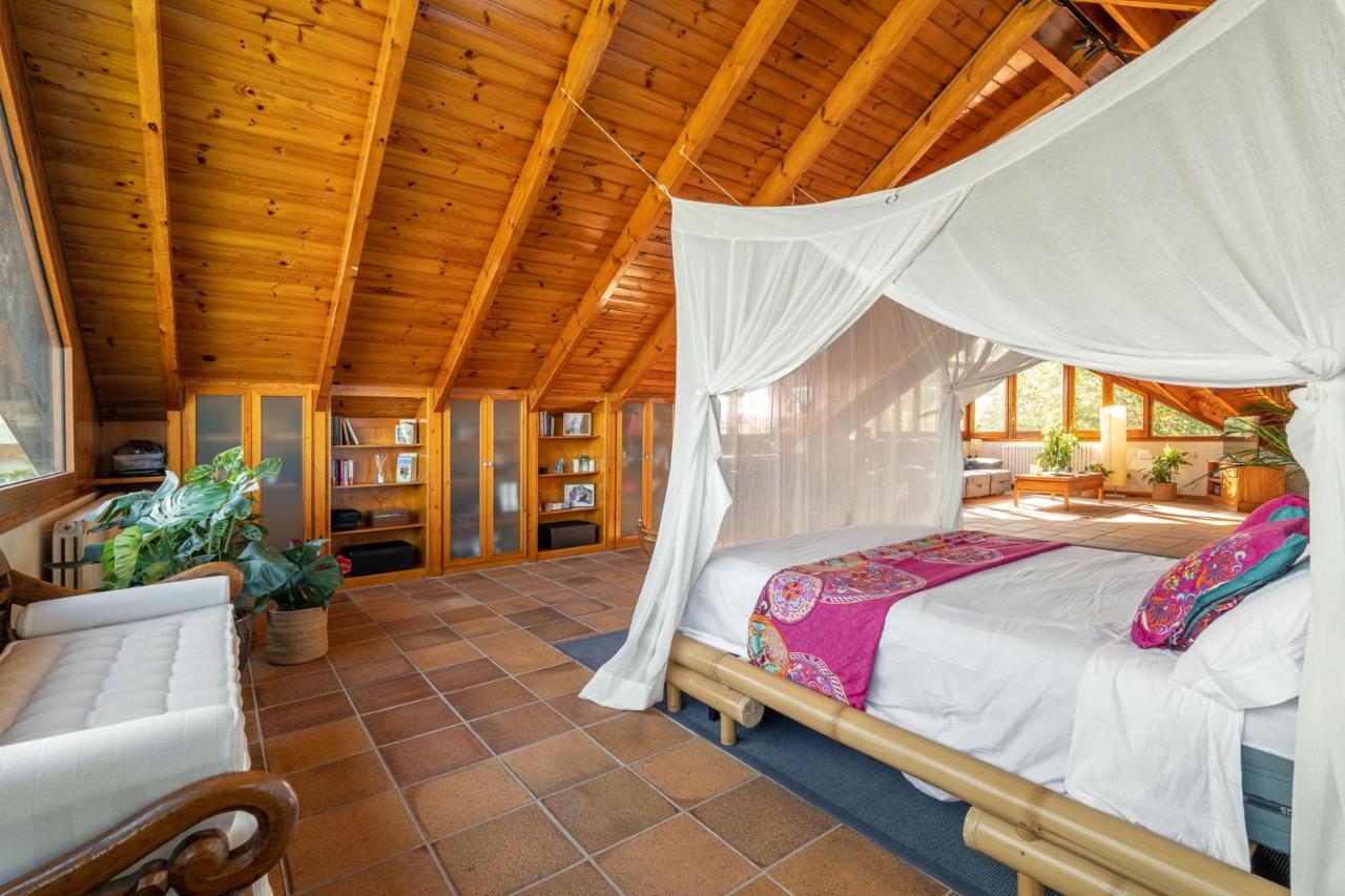 Barcelona'S Tropical Oasis Villa ซานต์ ฮัสต์ เดสเวร์น ภายนอก รูปภาพ