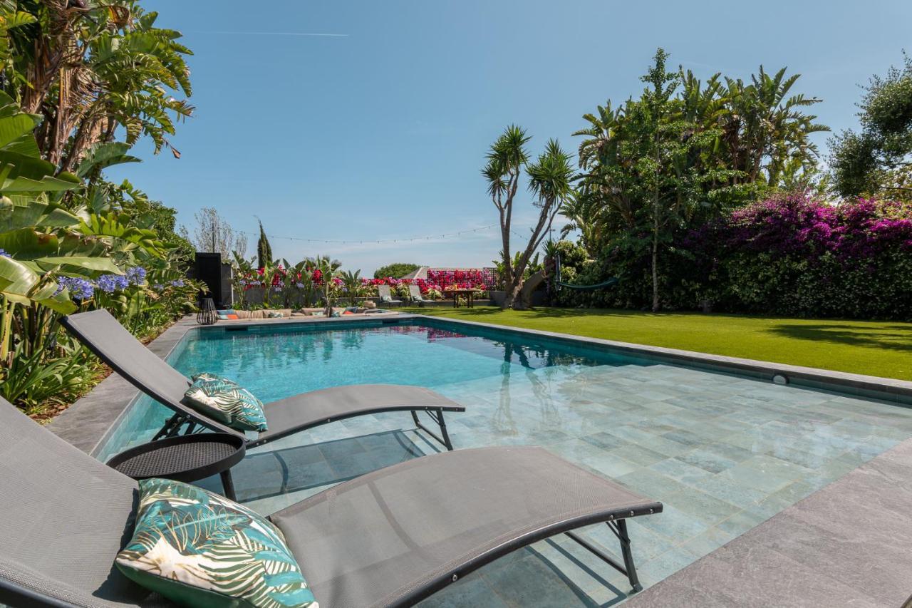 Barcelona'S Tropical Oasis Villa ซานต์ ฮัสต์ เดสเวร์น ภายนอก รูปภาพ